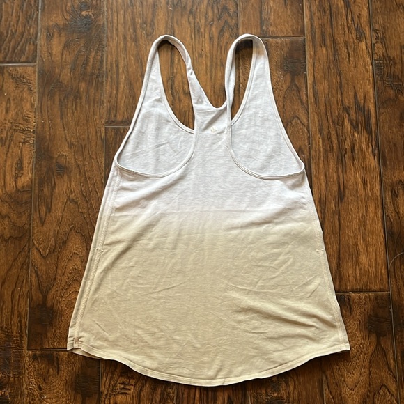 Lululemon ombré tank, white and tan size 6 - Picture 6 of 7